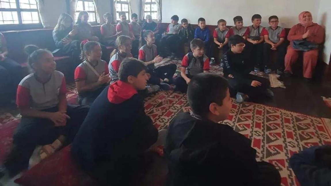 6/F Sınıfı Öğrencilerimiz Kastamonu Anadolu Masal Evi’ni Ziyaret Ettiler 