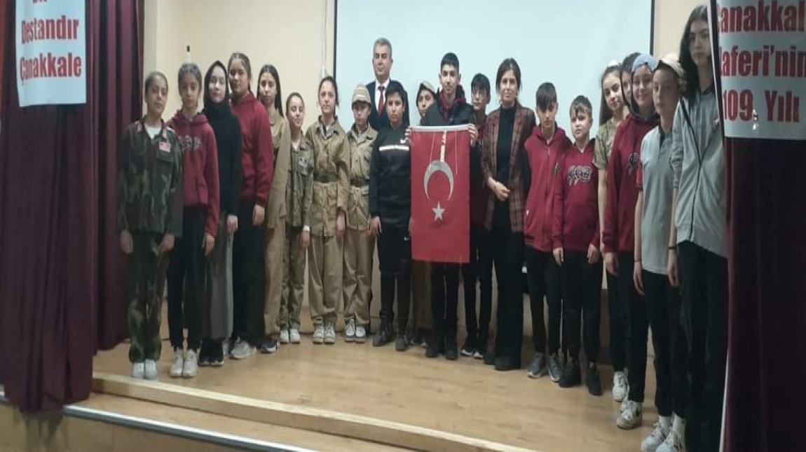Okulumuzda 18 Mart Çanakkale Zaferi ve Şehitleri Anma Programı Yapıldı